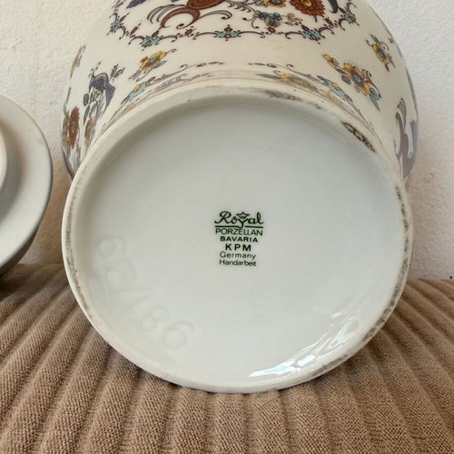 Vintage porcelain vase with lid Royal Porzellan Bavaria KPM like new