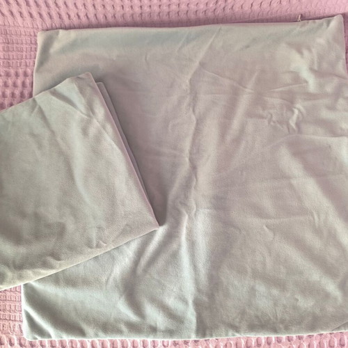 Set of two blue velvet pillowcases