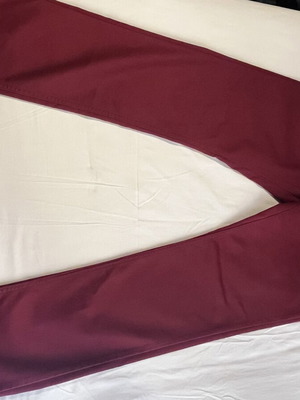 Vans burgundy chino slim fit pants size 33