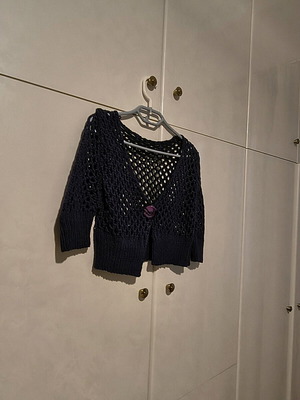 Crop knitted cardigan like new, blue, one size