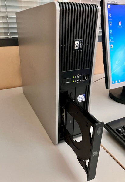 Σταθερός υπολογιστής HP με δίσκο SSD (μικρό μέγεθος SFF)