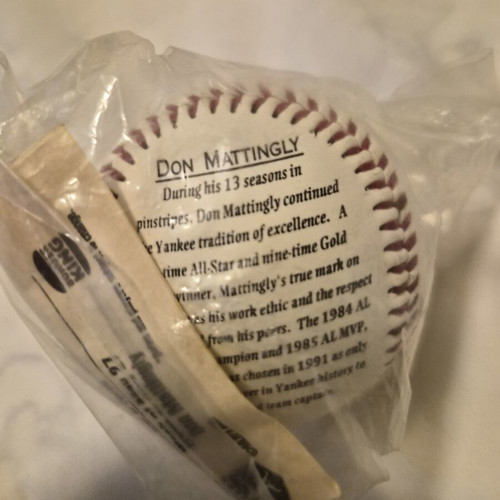 Burger King Fotoball Don Mattingly New York Yankees 1996 baseball ball new