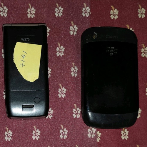 Motorola W375 and BlackBerry Curve 8520 used mobile phones