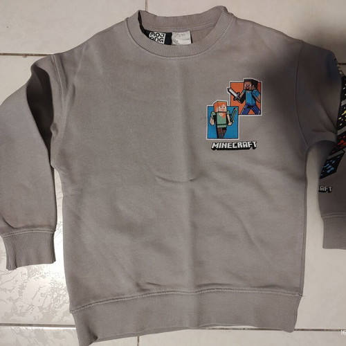Minecraft sweatshirt Zara like new, size 8 years, gray