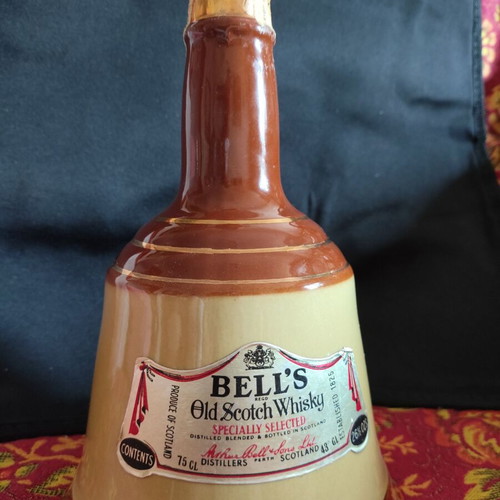 Bell's Old Scotch Whisky Vintage Ceramic Decorative Bottle 75cl like new, empty