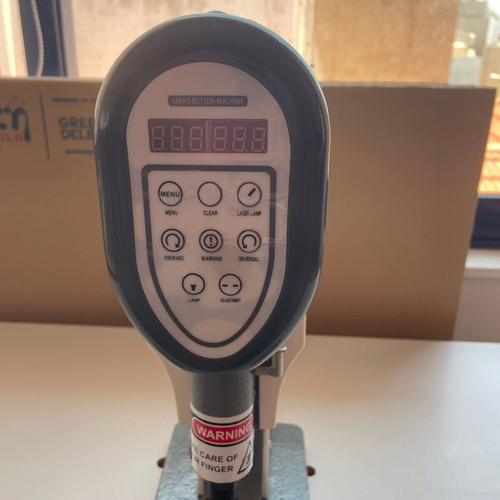 Unique Automatic Machine for Studs like new