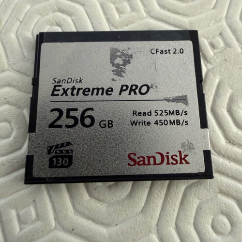 SanDisk Extreme PRO 256GB CFast 2.0 memory cards and Angelbird reader like new