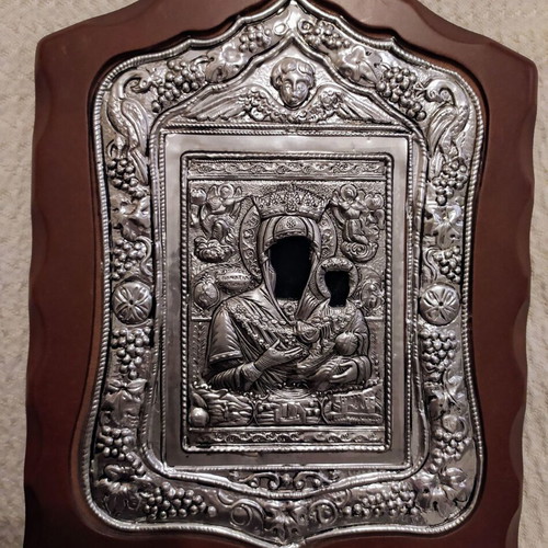 Icon Panagia Myrtidiotissa like new, metal on wood 22x29 cm