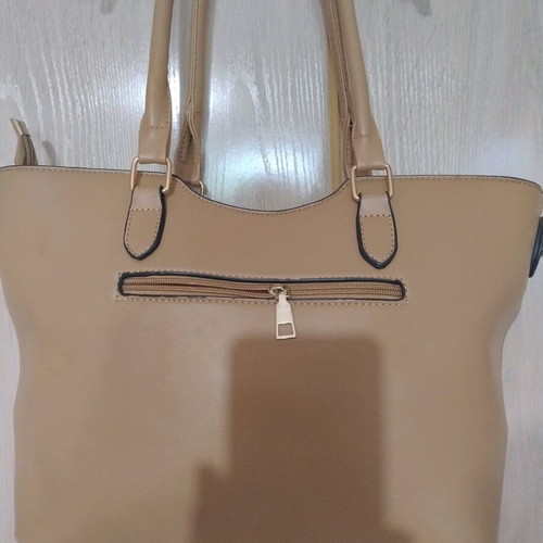 Shoulder bag like new, beige with three inner pockets