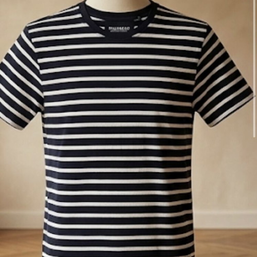 Pull & Bear Marine T-Shirt Unisex Size M Like New