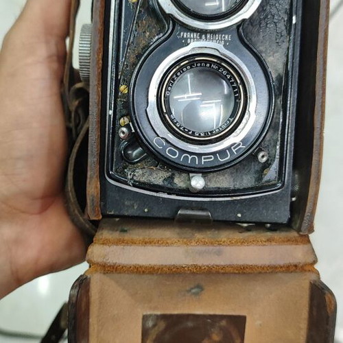Classic cameras used, vintage collectors' set or individual