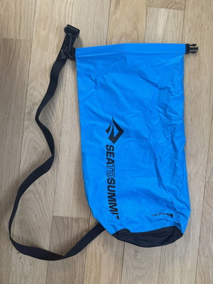 Sea to Summit dry bag 10L, crossbody, blue