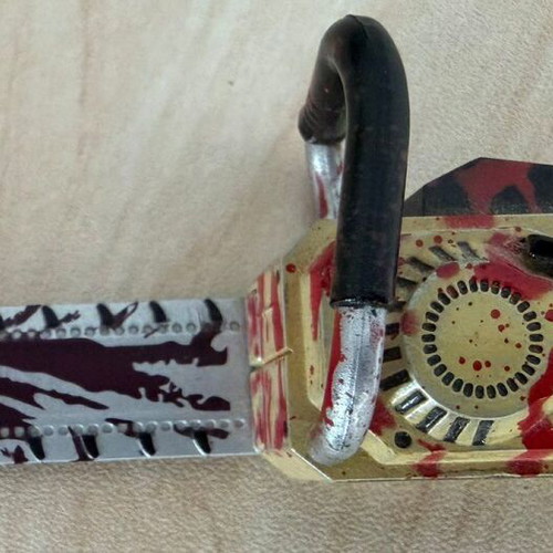 Resident Evil 5 Chainsaw USB stick like new