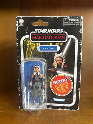 Star Wars Ahsoka Tano Retro Collection action figure new, sealed card