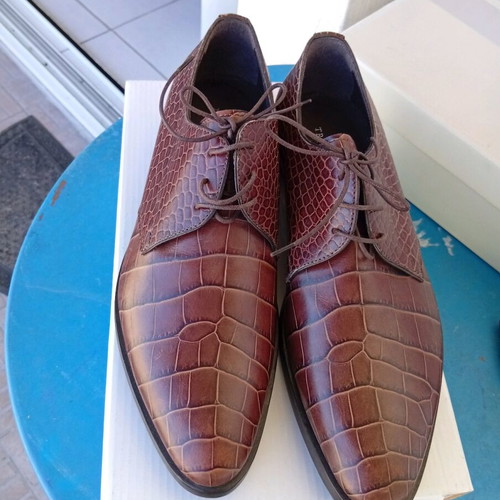 Valentino men's shoes scarps like new size 40.5