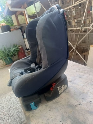 Child Car Seat like new for 9-35 kg children