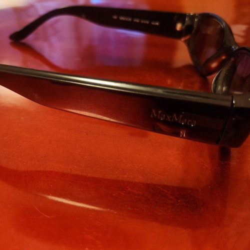 Max Mara sunglasses like new, black vintage style