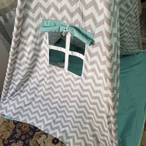 Children's Teepee Play Tent Grey Wave Mint like new with floor and 3 pillows
