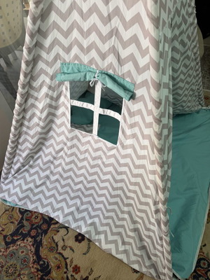 Children's Teepee Play Tent Grey Wave Mint like new with floor and 3 pillows