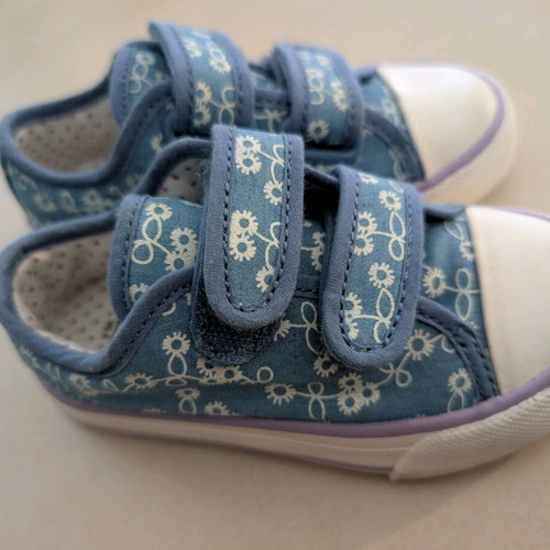 Marks&Spencer kids athletic shoes new, multicolor turquoise size 24-25