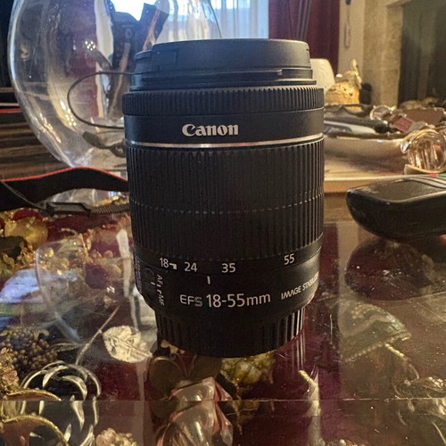 Canon 750d camera with lenses and flash