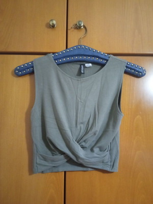 Small khaki crop top H&M like new