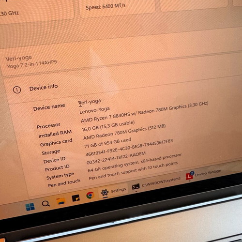 Лаптоп Lenovo Yoga 7 2-в-1 употребяван, AMD Ryzen 7, 16GB RAM, 1TB SSD