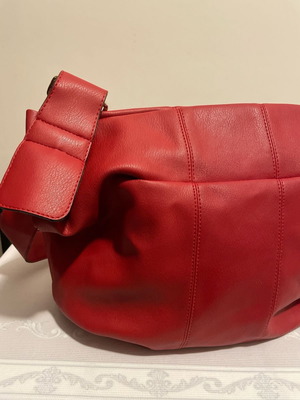 Red polyurethane crossbody bag used Divarese