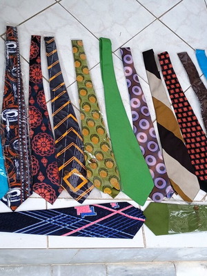 Vintage Greek ties Motivo collection, like new, set of 16