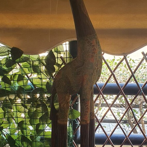Wooden giraffe sculpture like new, height 1.02 m
