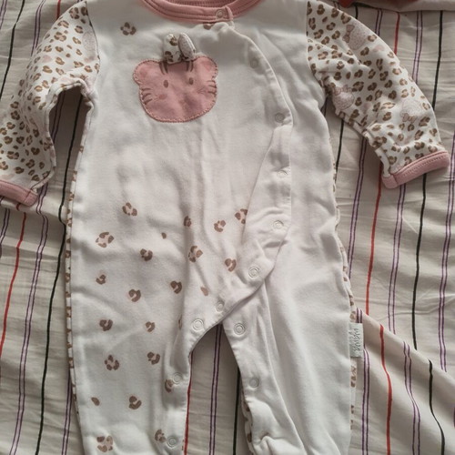 H&M baby romper 2-4 months like new