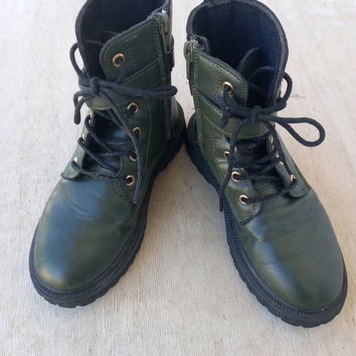 MariKelly kids boots size 32 like new, dark green