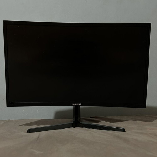 Gaming monitor 23.5" curved 1800R, like new