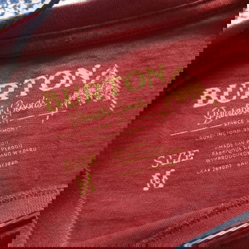 Burton тениска размер M като ново, червена