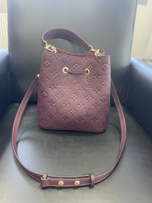 Authentic leather bag, burgundy