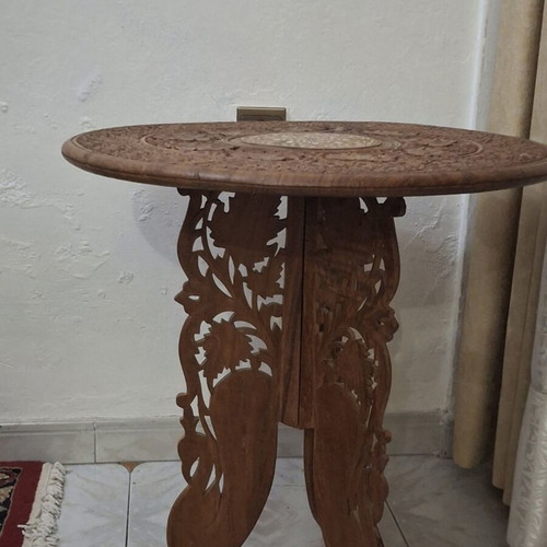 Decorative carved handmade coffee tables, like new, set of 2