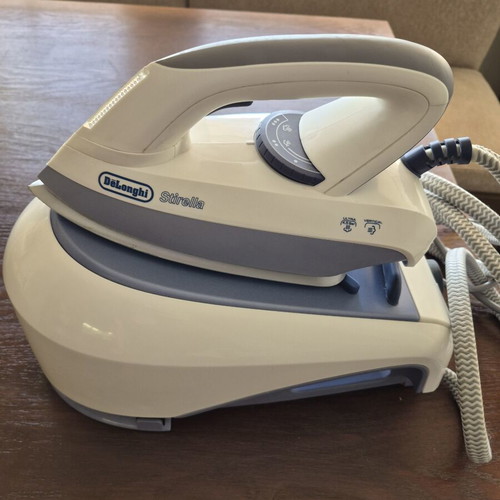 Stirella steam iron like new