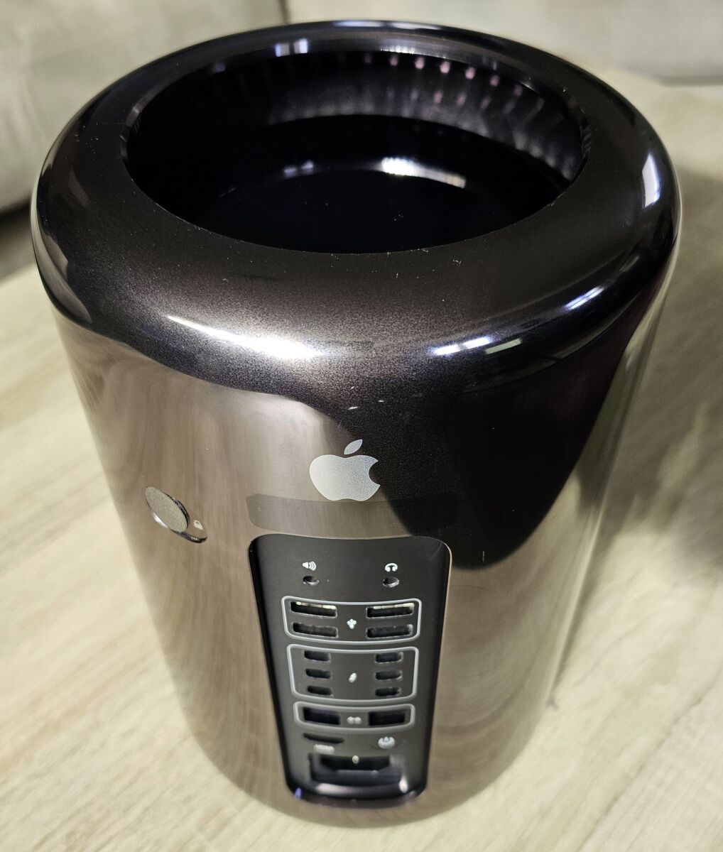 Apple Mac Pro 2013 used, max upgraded - € 950,00 - Vendora.cy