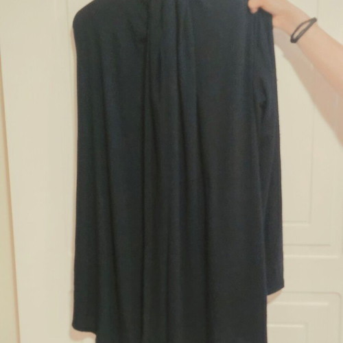 Black women's throw blanket, like new, sizes S-M