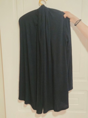 Black women's throw blanket, like new, sizes S-M