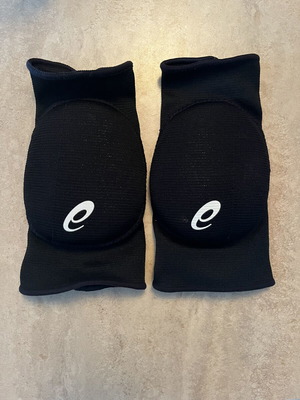 Women's kneepads used