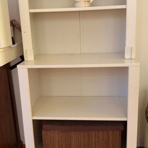 White bookshelf for children's or baby room, like new