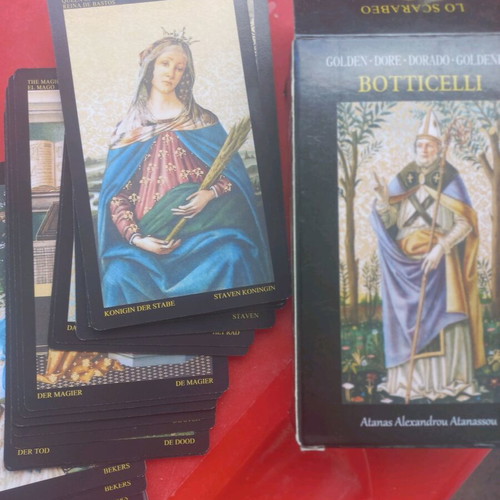 Botticelli collectible tarot deck like new
