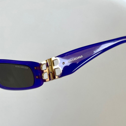 Balenciaga sunglasses purple like new with gold BB logo and silver case