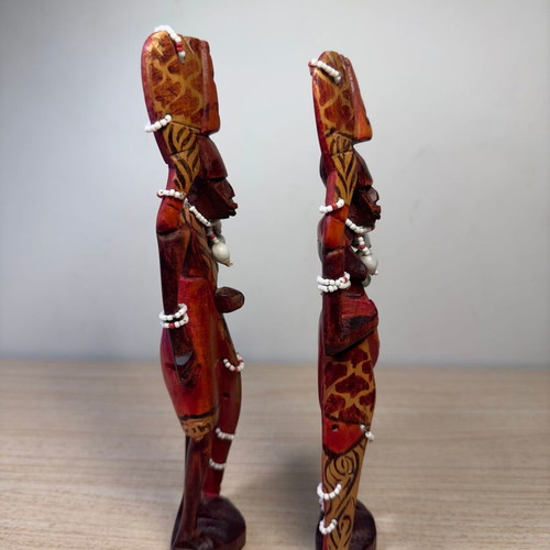 Set of handmade African figures used, 22 cm