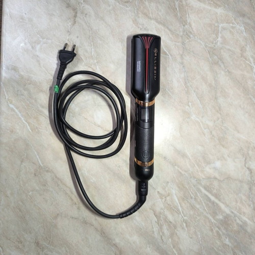 Bellissima BA 300 hair straightener with 4-plate system
