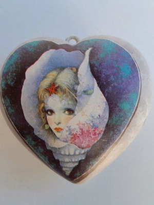 School case heart shape 80s decade new