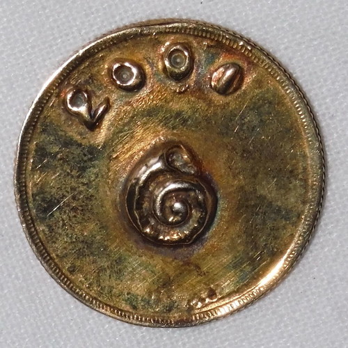 Silver gold-plated 2001 charm like new, New Year's jewelry