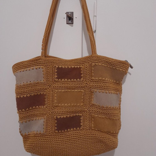 Vintage A.L.E. shoulder bag like new, mustard color