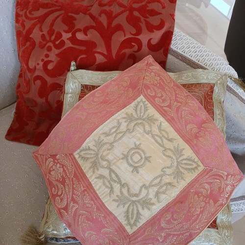 Decorative pillowcases new, velvet satin with gold decor